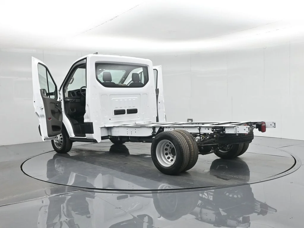 New 2026 Oxford White Ford Base image 26