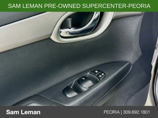 Used 2015 Silver Nissan SV image 17