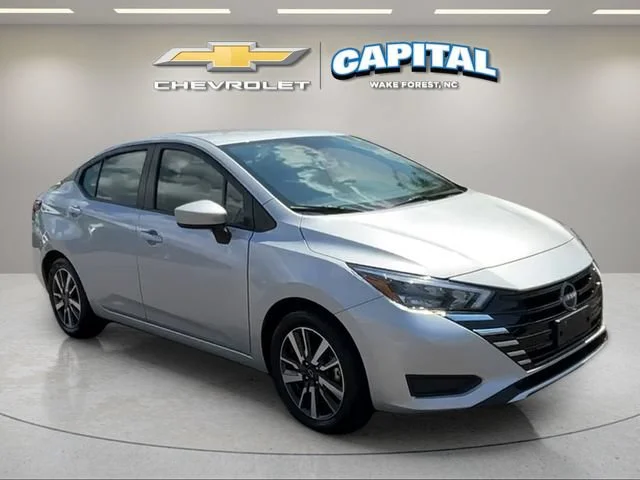 Used 2025  Nissan SV image 7