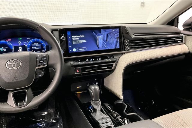 2025 Toyota Camry XLE - Photo 7