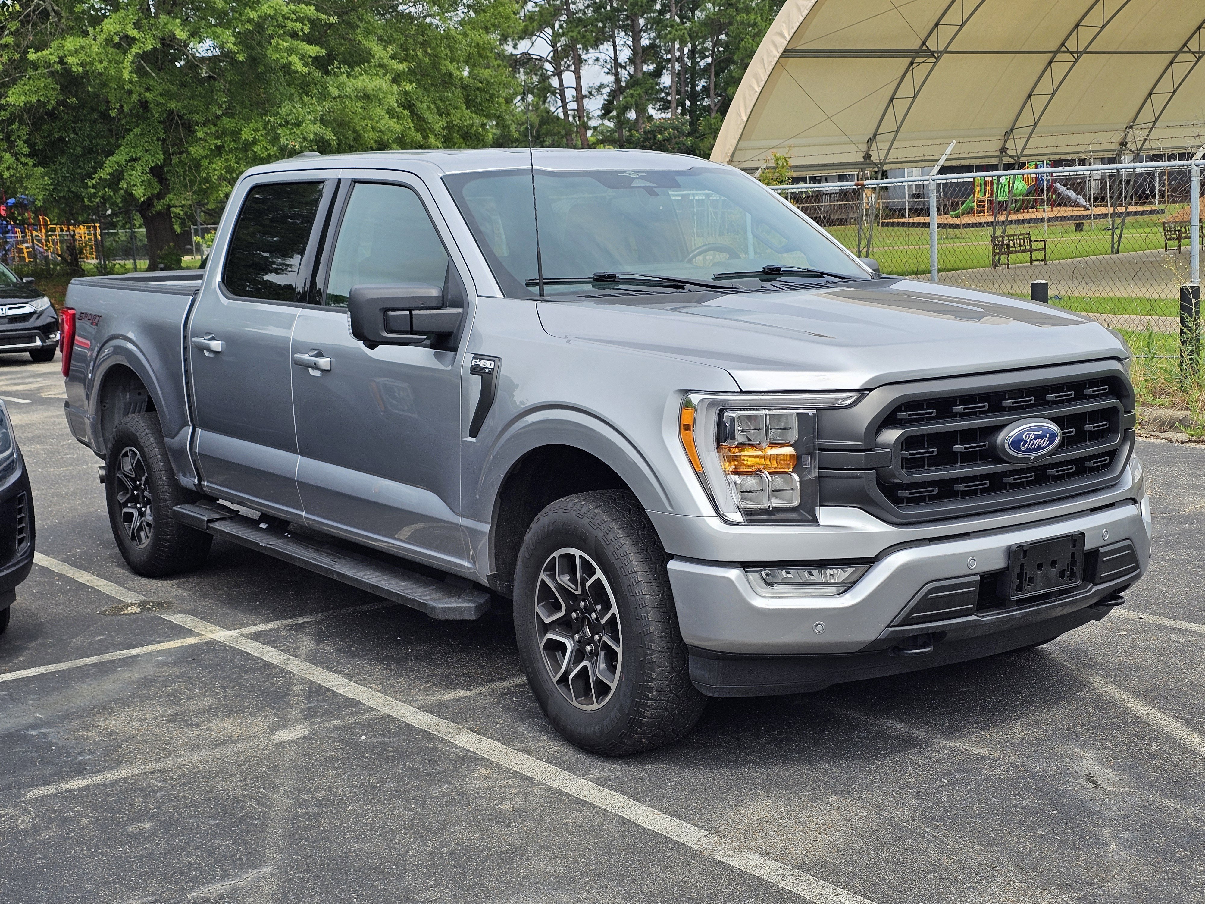Used 2023 Gray Ford XLT image 5