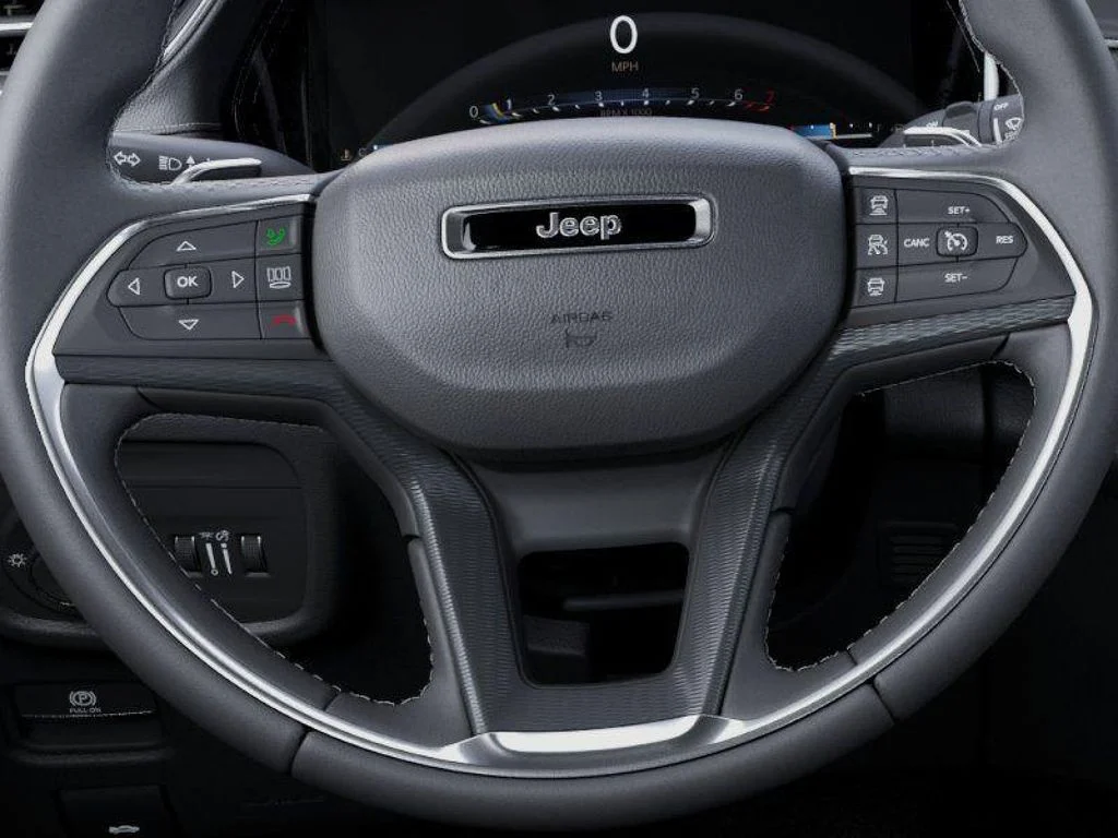 New 2026 Baltic Gray Metallic Clear-Coat Exterior Paint Jeep Laredo X image 19