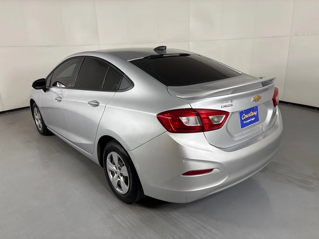 Used 2018 Silver Chevrolet LS image 6