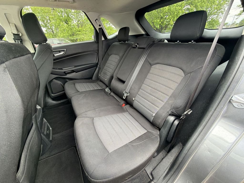 Used 2022 Gray Ford SE image 22