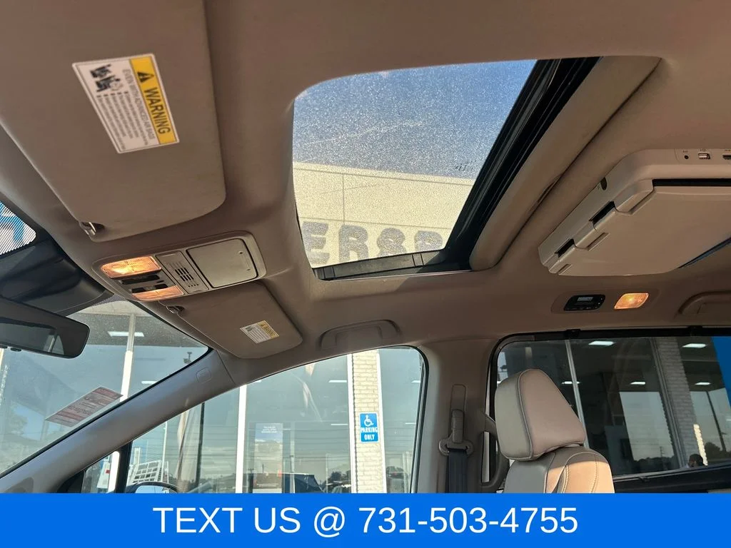 Used 2019 White Honda EX-L image 22