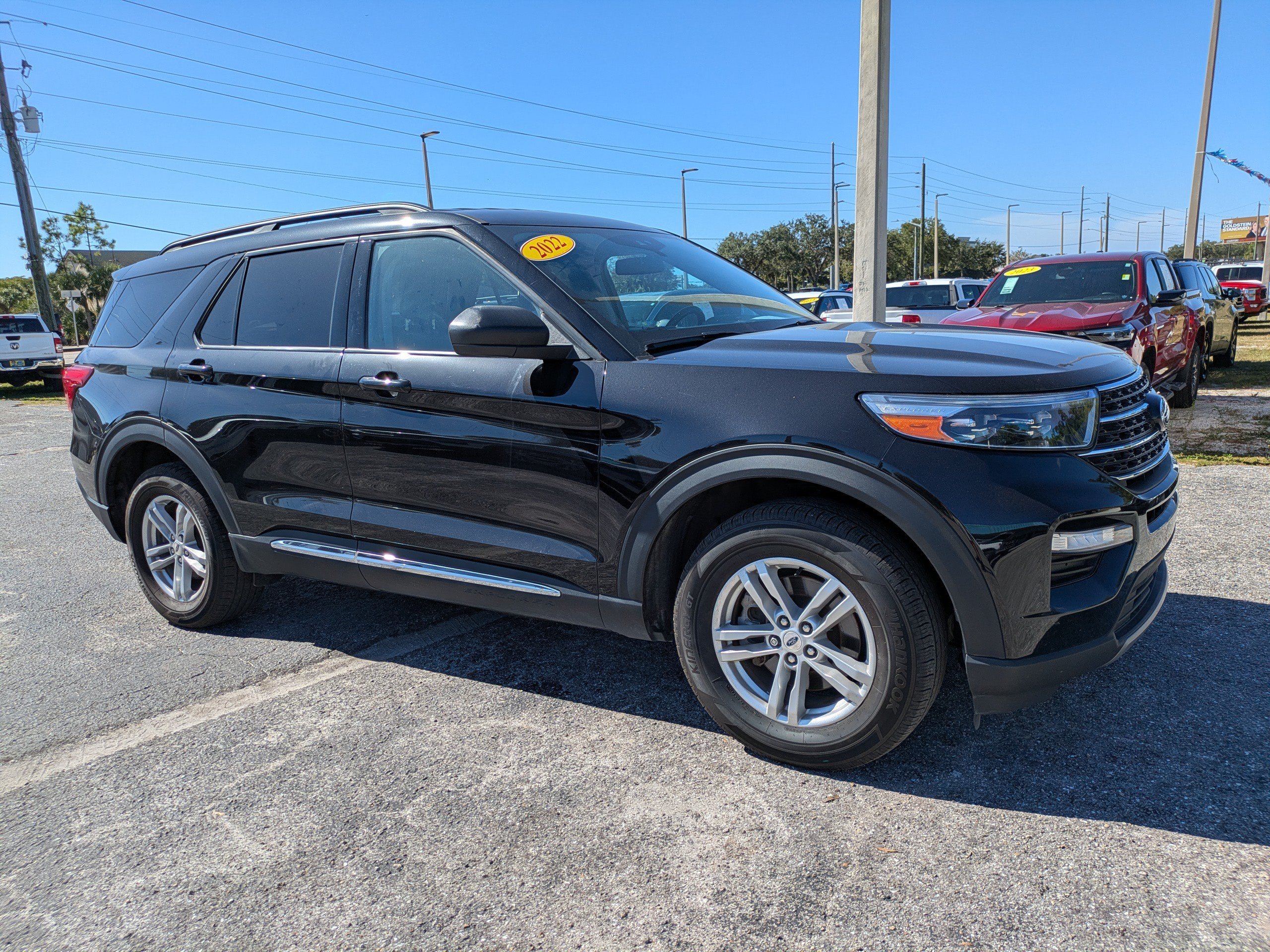 Used 2022 Agate Black Metallic Ford XLT image 2