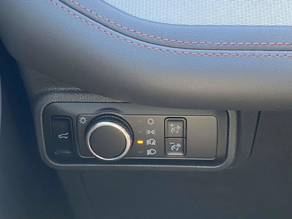 Used 2025 Blue Ford Active image 28
