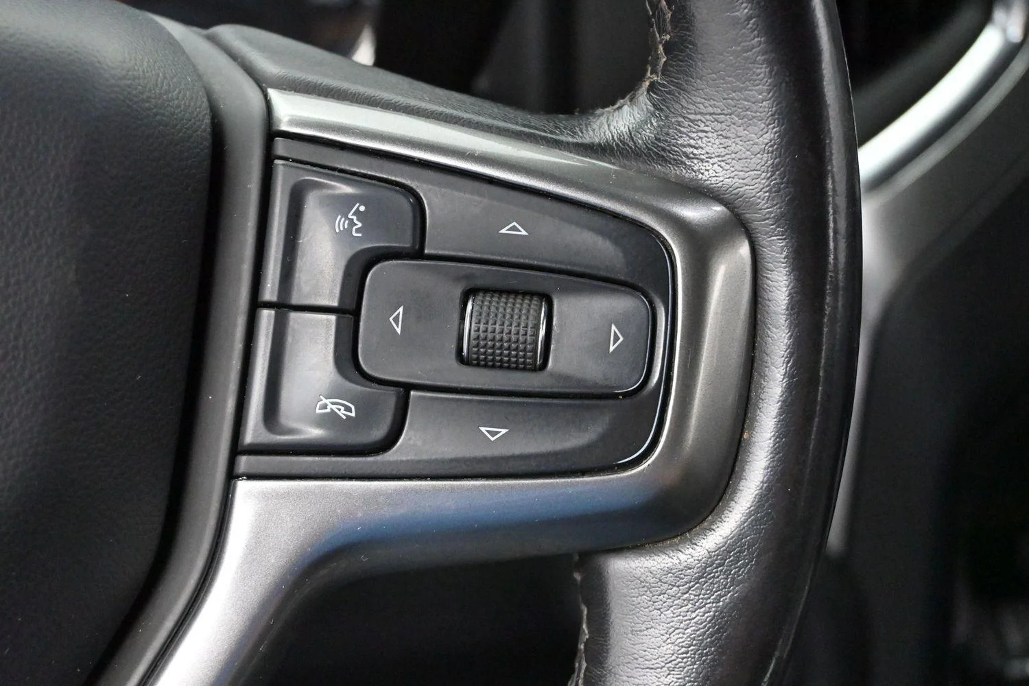 Used 2022 Cherry Red Tintcoat Chevrolet LTZ image 19