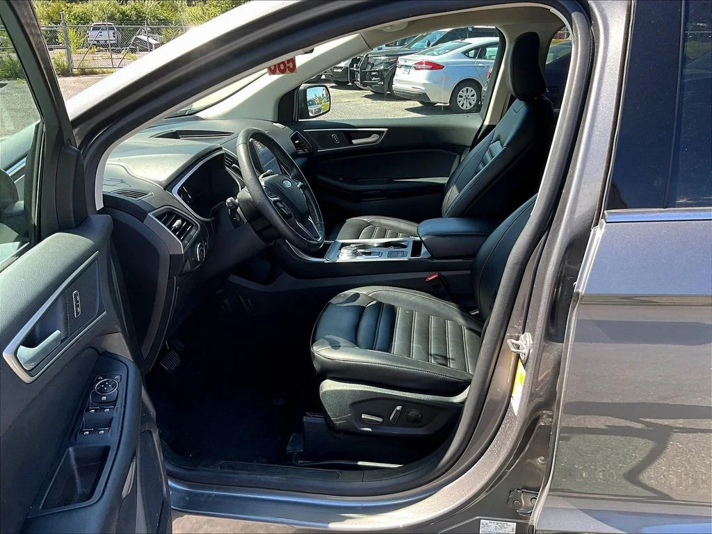 Used 2021 Gray Ford SEL image 8