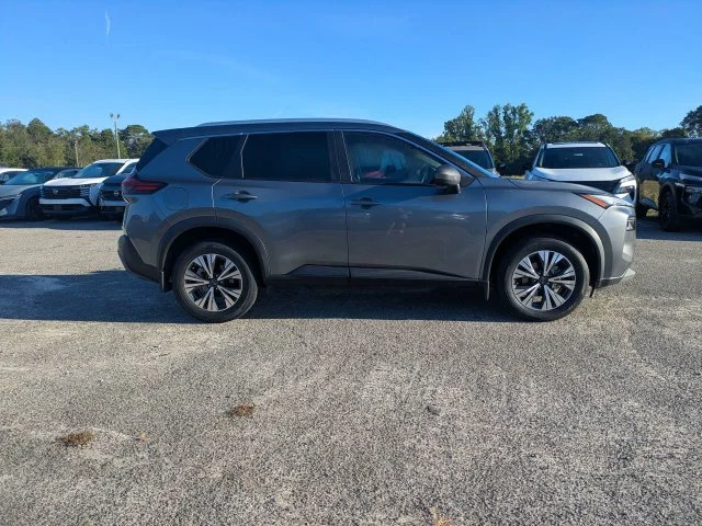 Used 2023 Gray Nissan SV image 3