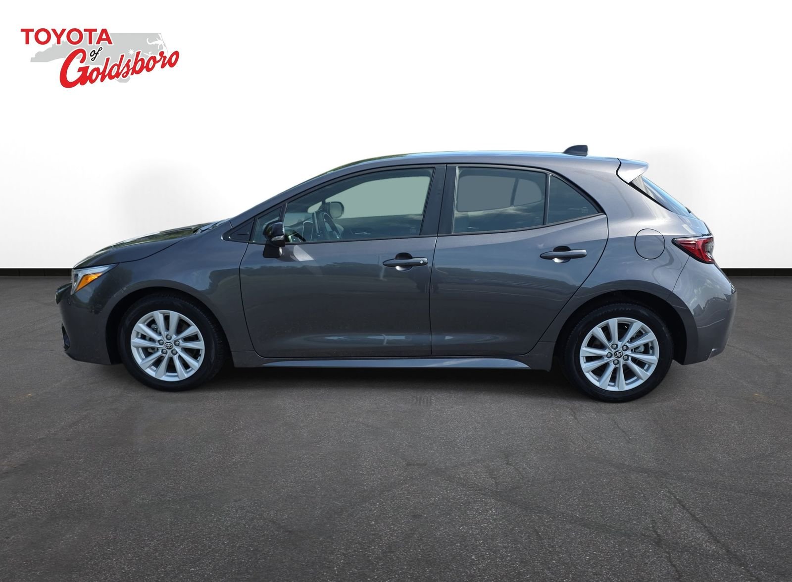 2026 Toyota Corolla Hatchback SE - Photo 8