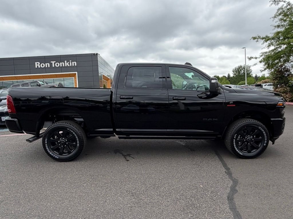 New 2026 Diamond Black Crystal Pearl-Coat Exterior Paint RAM Laramie image 8