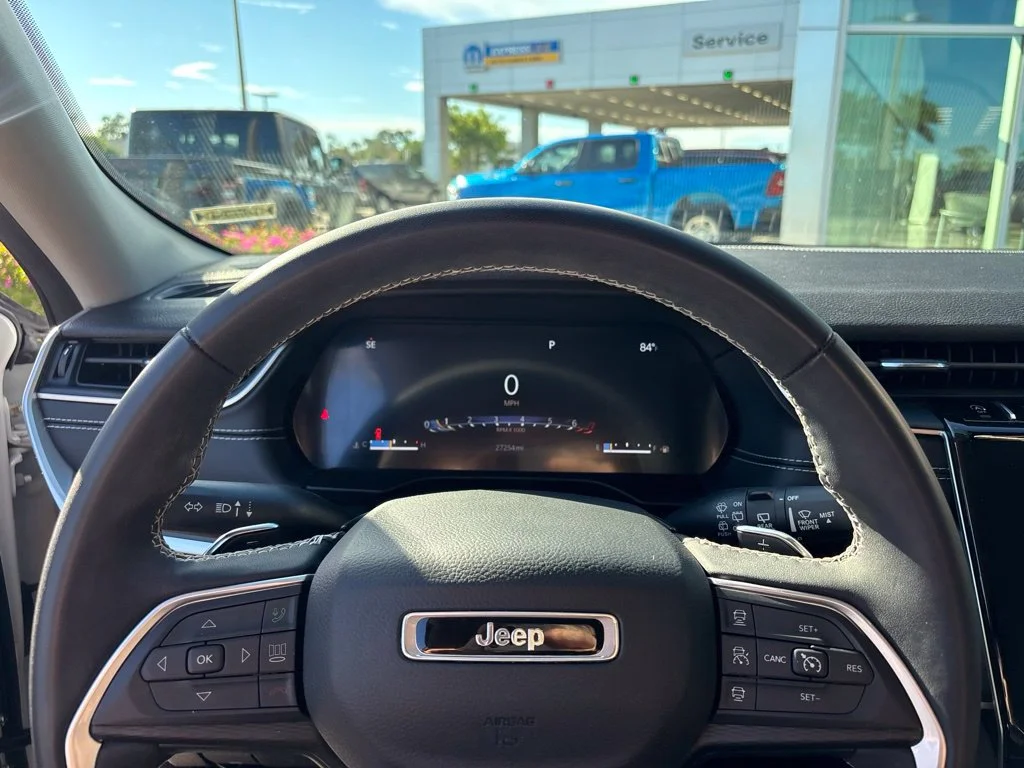 Certified Used 2023 White Jeep Laredo image 9