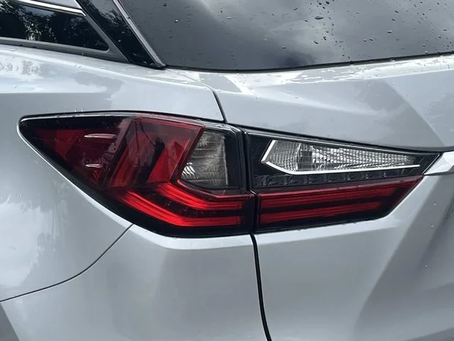 Used 2019 Silver Lexus 350 image 10