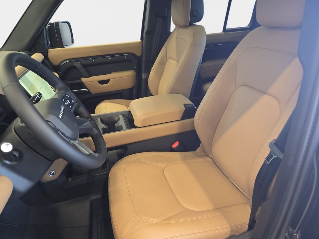 New 2026 Carpathian Grey Land Rover X-Dynamic SE image 12