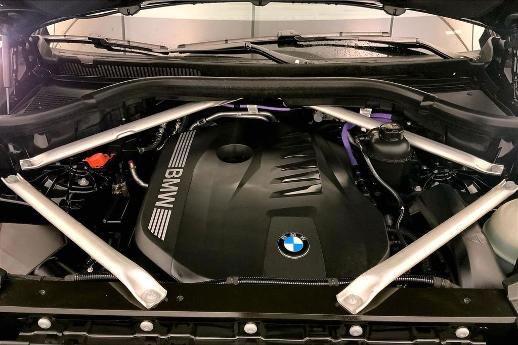 Used 2026 Black Sapphire Metallic BMW  image 9