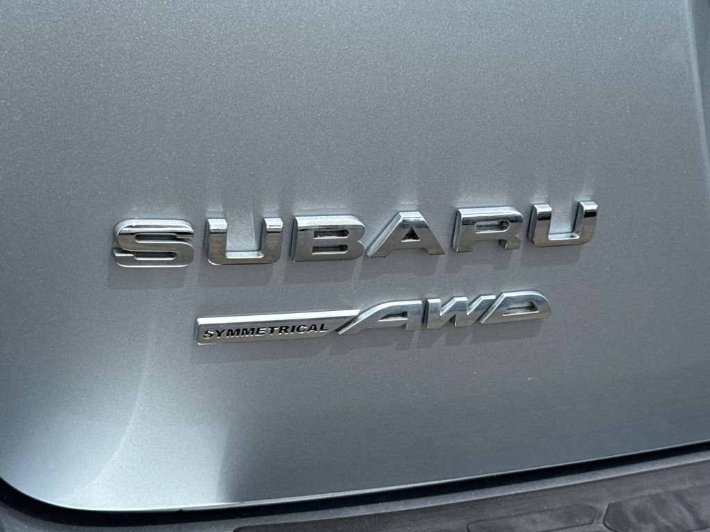 Used 2018 Silver Subaru 2.0i Premium image 11