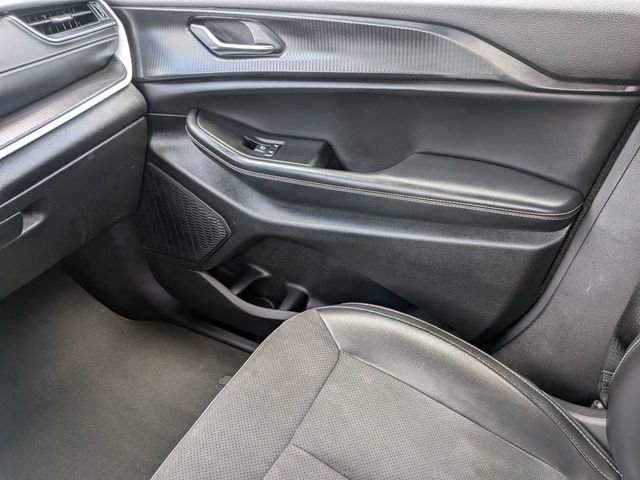 Used 2024 Gray Jeep Altitude image 18