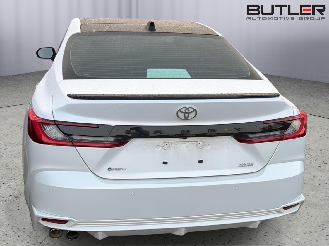 Used 2026 Wind Chill Pearl Toyota XSE image 9