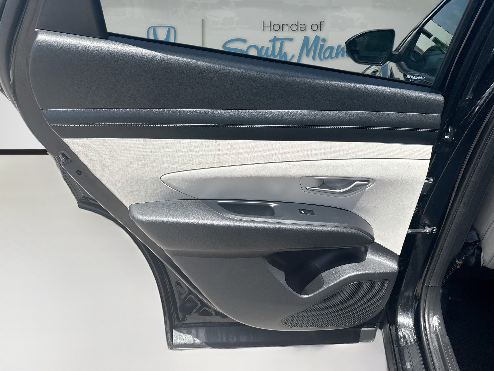 Used 2025 Phantom Black Hyundai SEL Convenience image 26