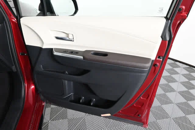Used 2022 Ruby Flare Pearl Toyota Platinum image 12