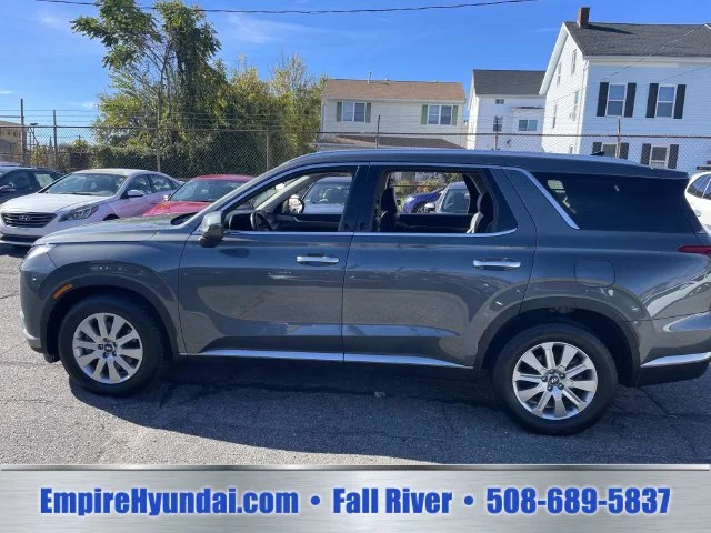 Used 2025 Gray Hyundai SEL image 9