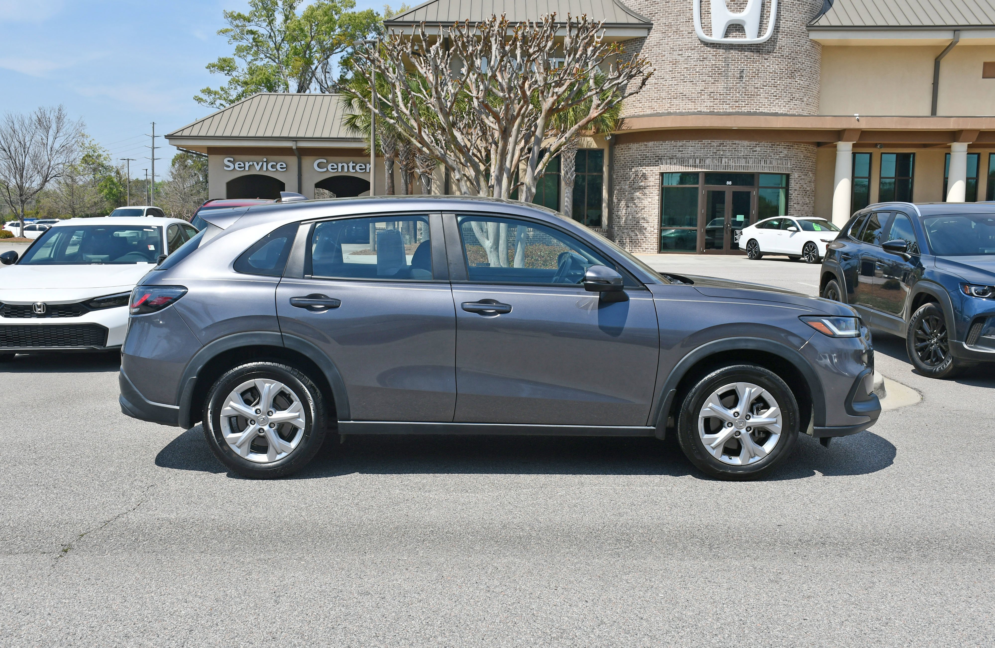 Used 2024  Honda LX image 5