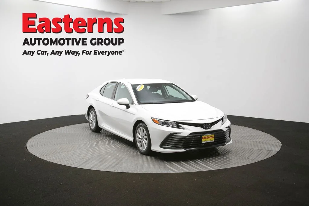Used 2022 White Toyota LE image 47