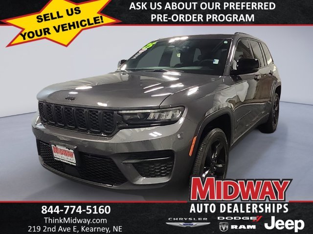 Used 2025 Gray Jeep Altitude X image 1