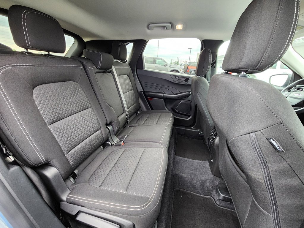 Used 2023 Vapor Blue Metallic Ford Active image 20