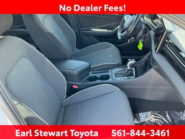 Used 2025 White Volkswagen 1.5T Sport image 26