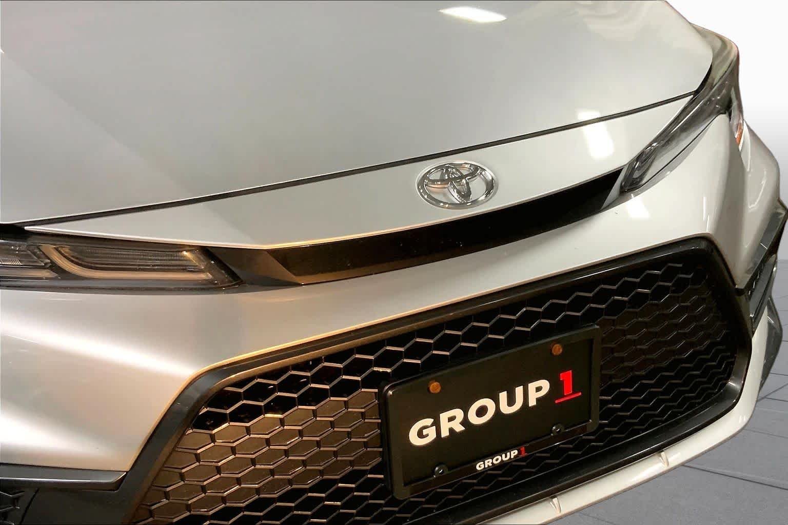 Used 2022 Classic Silver Metallic Toyota SE image 30