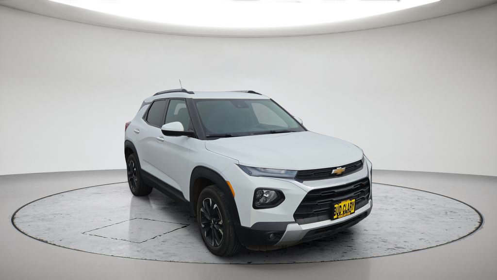 Used 2023 White Chevrolet LT image 2