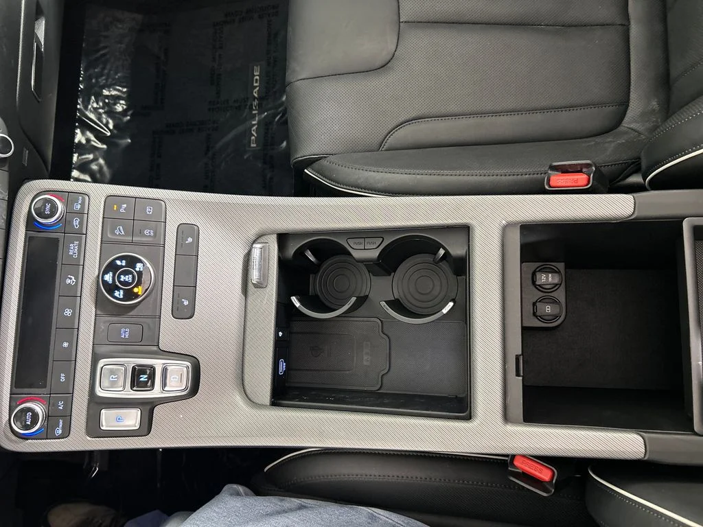 Used 2025 Black Hyundai XRT image 15