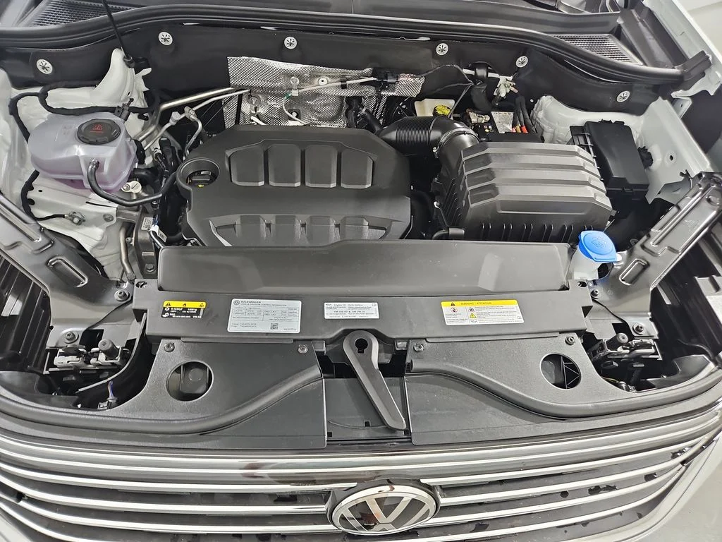 New 2026 White/off-white Volkswagen 2.0T SE w/Technology image 20