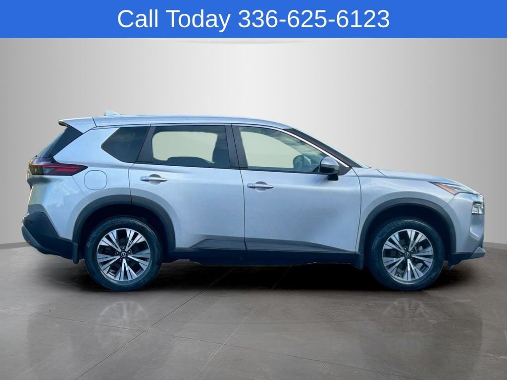 Used 2022 Silver Nissan SV image 6