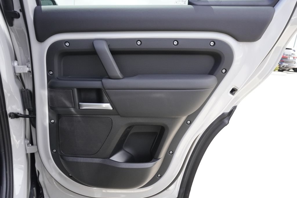 New 2026 Borasco Grey Land Rover S image 25