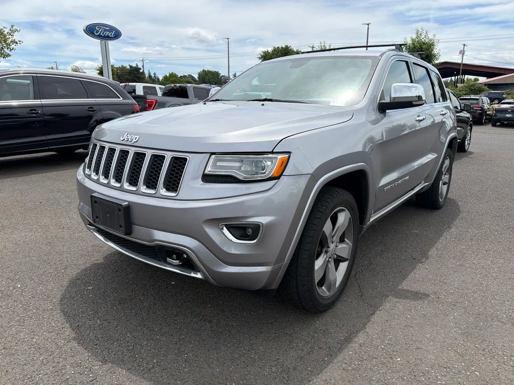 2016 Jeep Grand Cherokee Overland 4WD's photo