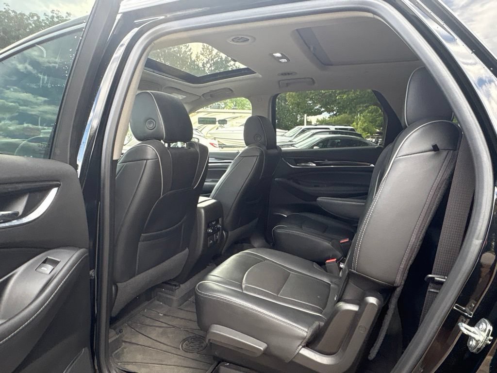 Used 2019 Includes Spectra Gray lower exterior accent color.) Buick Avenir image 17