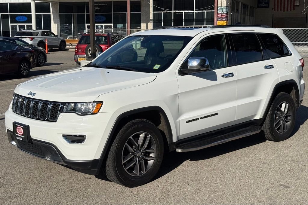 Used 2018 White Jeep Limited image 4