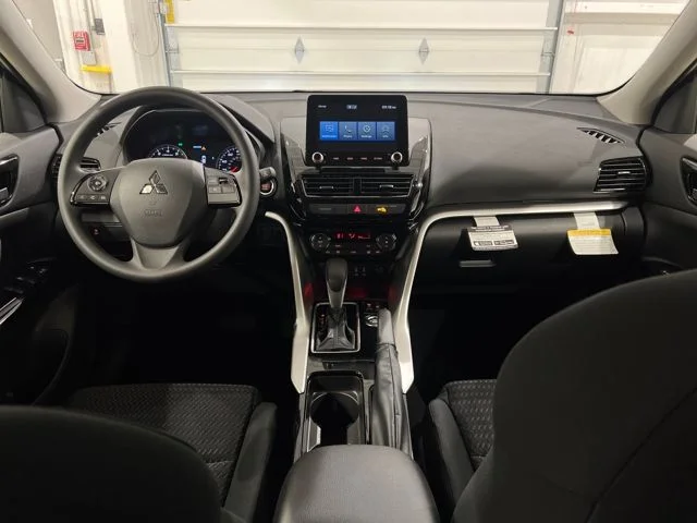 2026 Mitsubishi Eclipse Cross LE - Photo 11