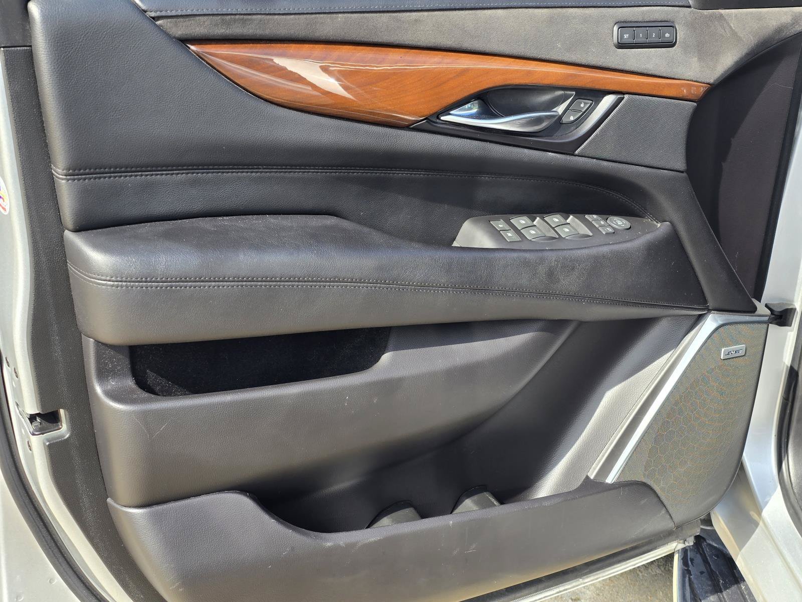 2020 Cadillac Escalade Luxury - Photo 17