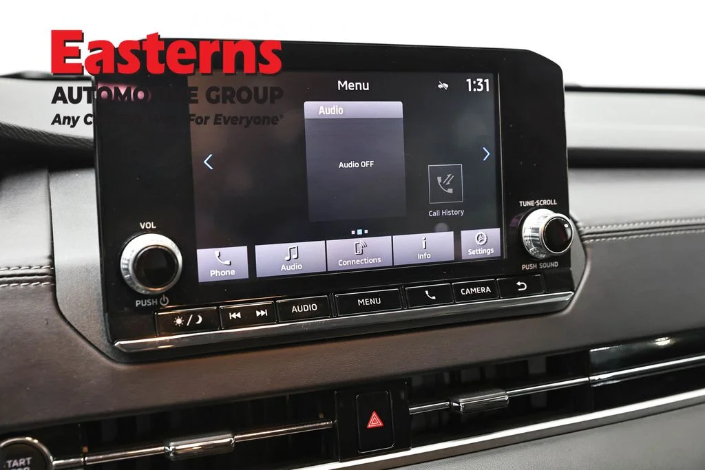 Used 2024 Red Mitsubishi ES image 18