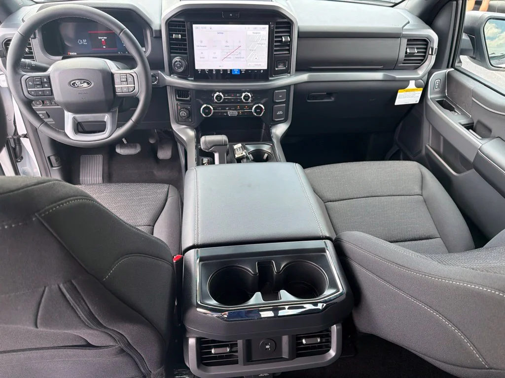 New 2026 Oxford White Ford XLT image 11
