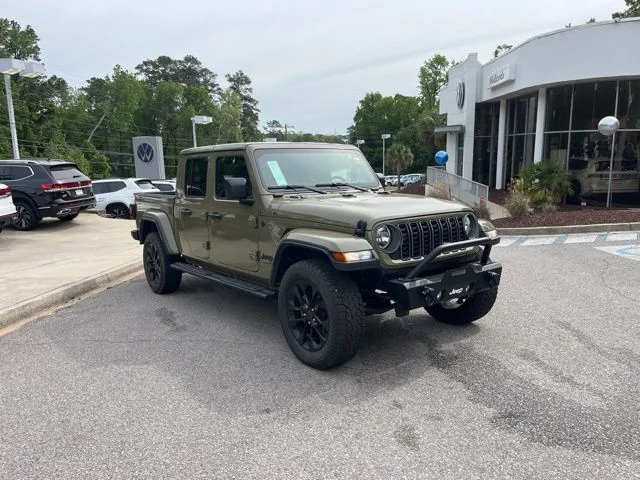 2025 Jeep Gladiator Nighthawk Auto's photo