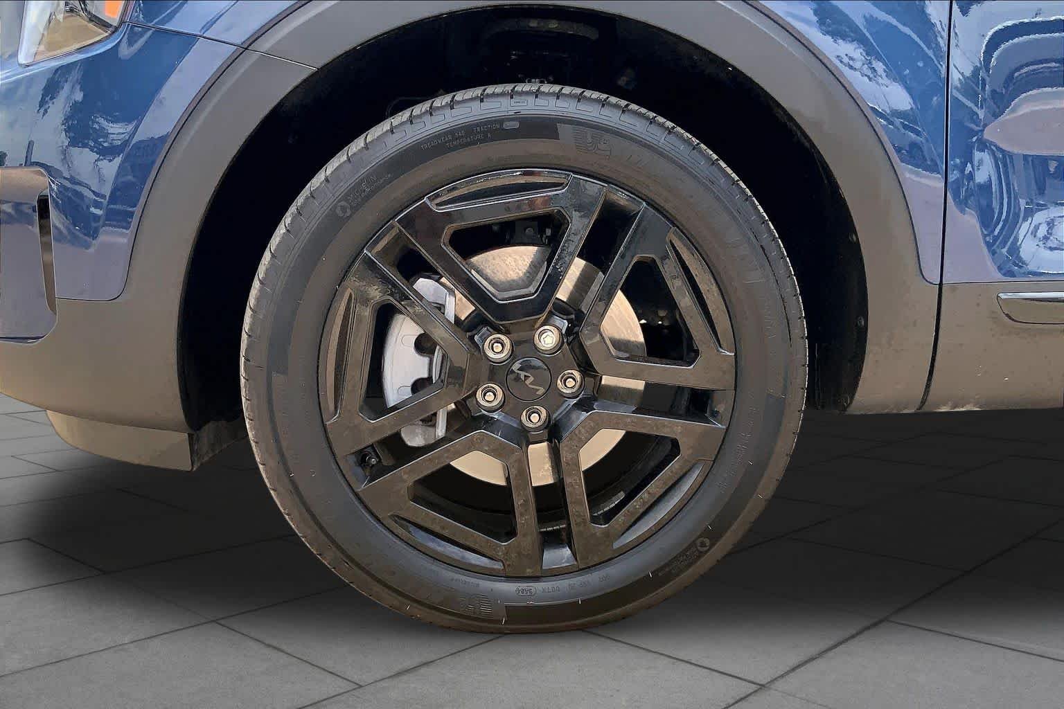 Used 2025 Midnight Lake Blue Kia SX-Prestige X-Line image 11