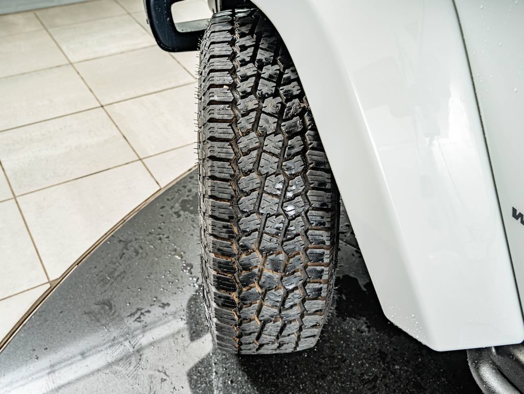 Used 2018 Bright White Clearcoat Jeep Unlimited Sport image 39
