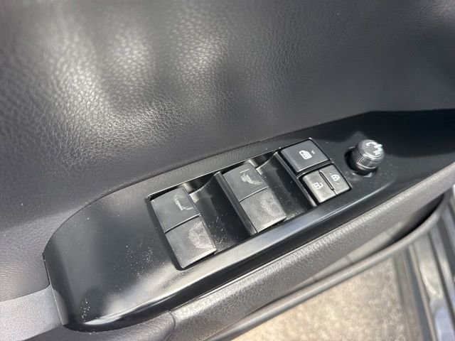 Used 2025  Toyota SE image 31
