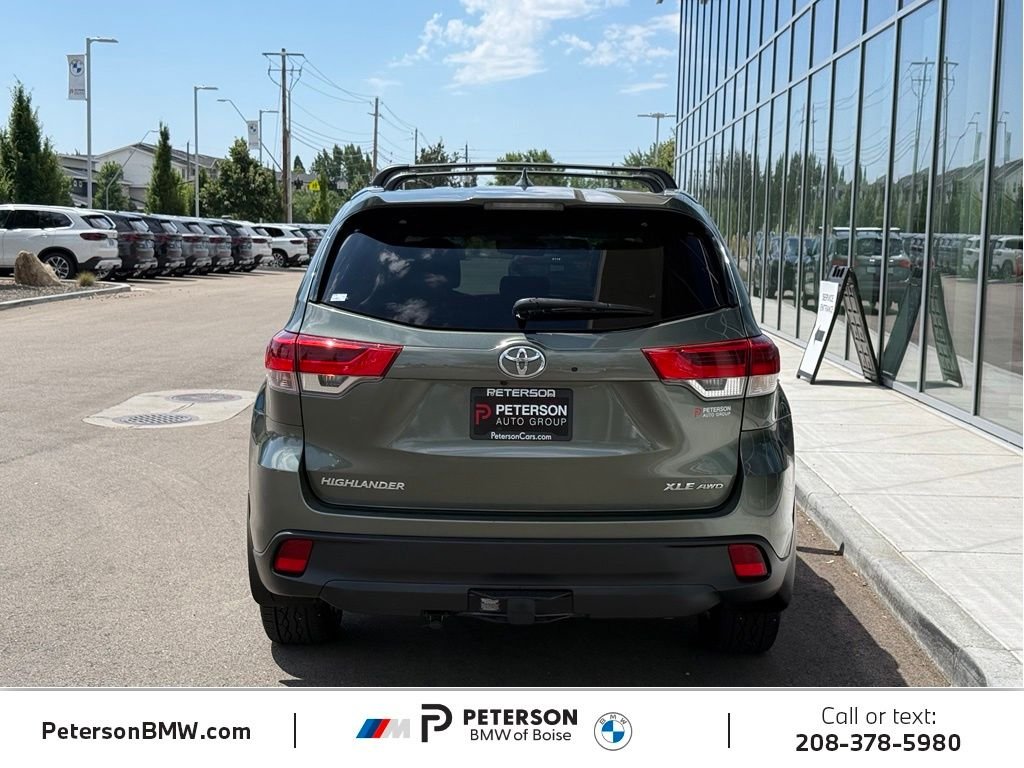 Used 2019 Green Toyota XLE image 4