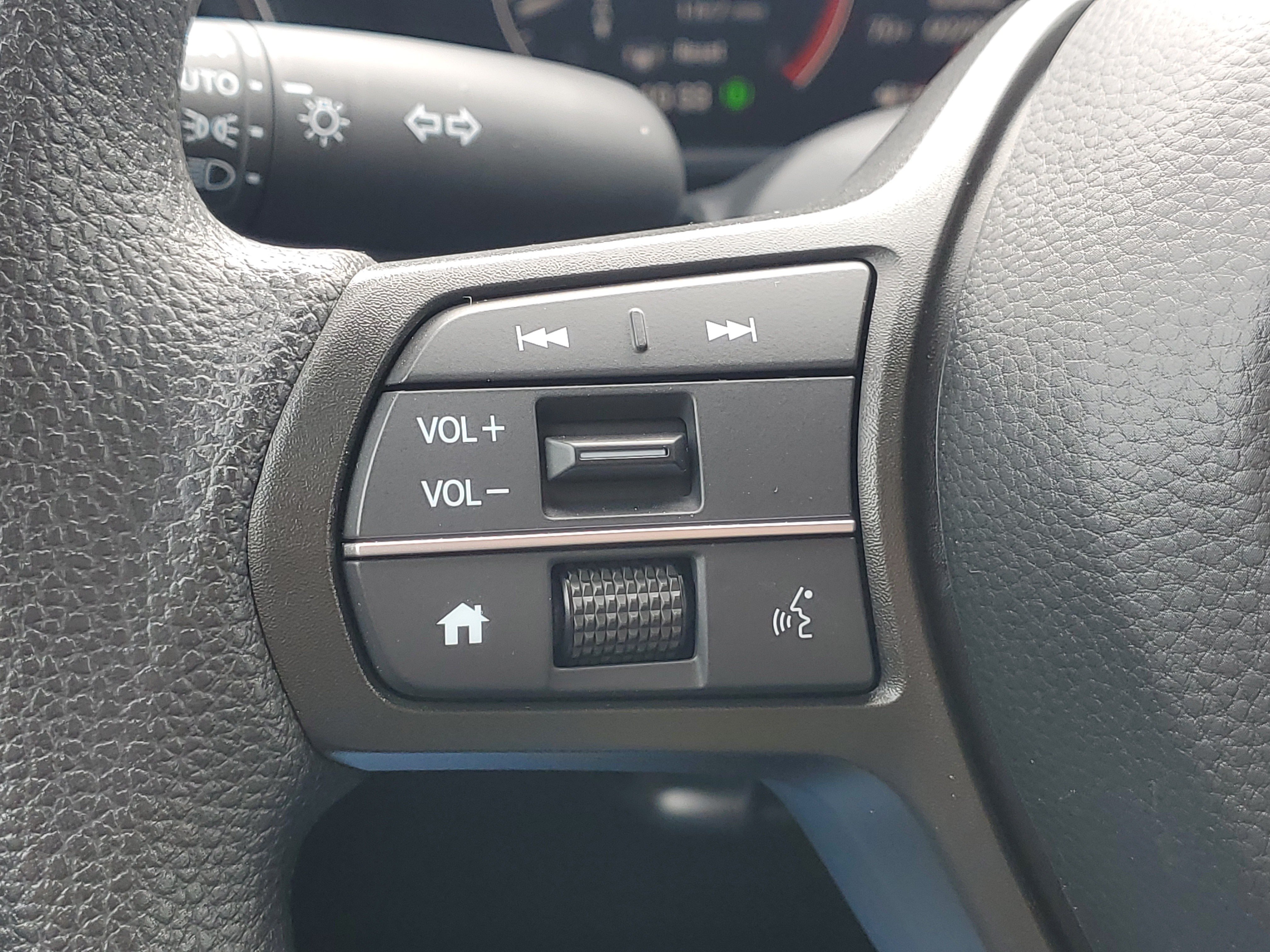 Used 2026 Solar Silver Metallic Honda AWD LX image 48